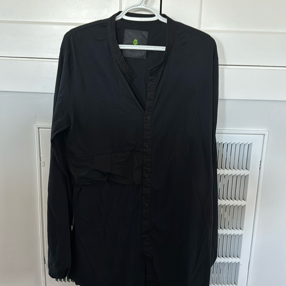 Ron Tomson. Men’s, black button down.
